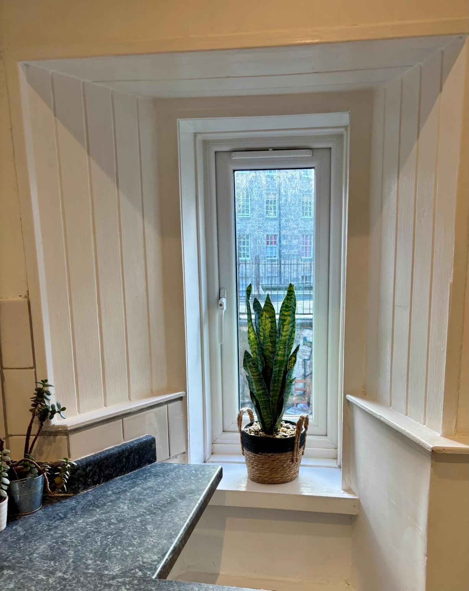 Bread Street, Central And Spacious One Bed Flat Edinburgh Bagian luar foto